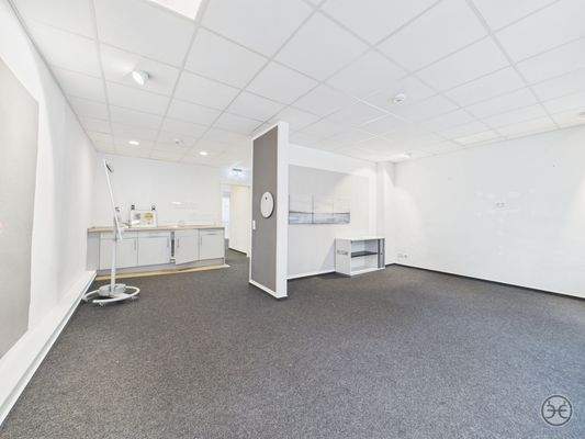 CAM05560G0-PR0017-STILL022