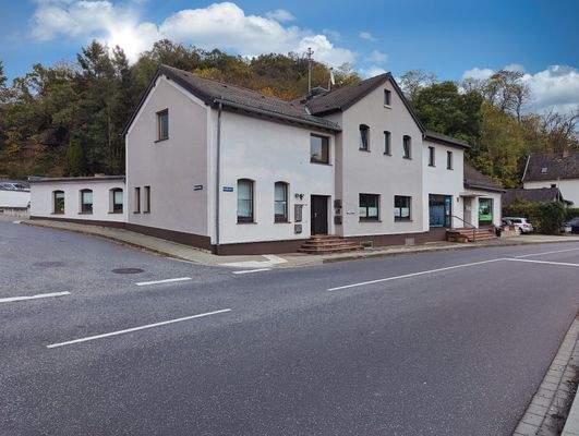 Frontansicht Li oh. Schild.jpeg