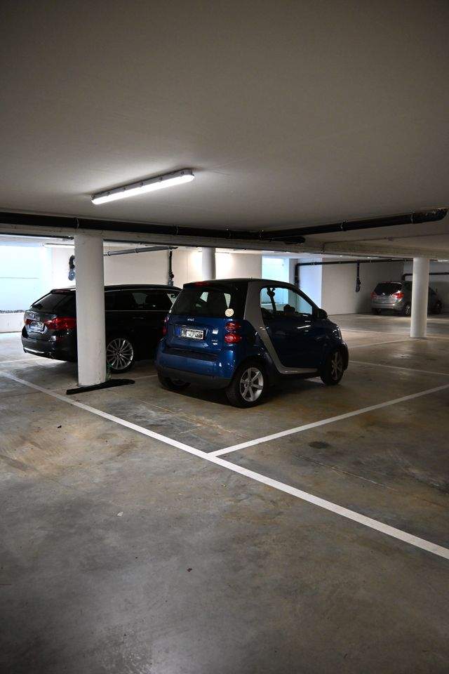 Tiefgaragenstellplatz