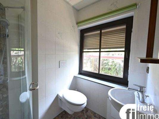 Gäste WC mit Dusche