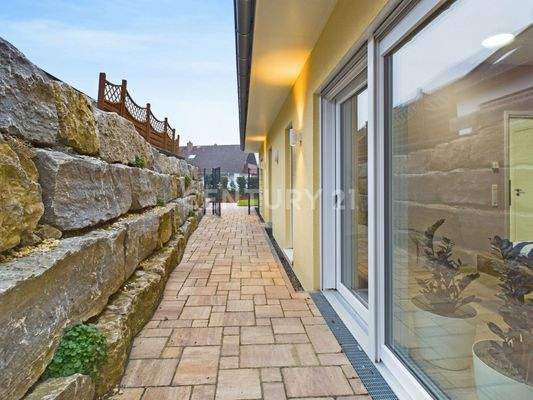 Schön angelegtes Grundstück