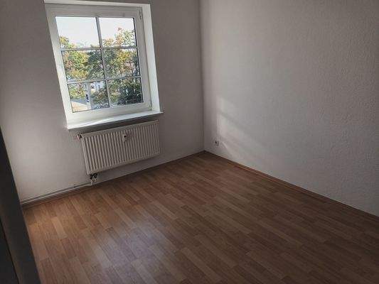 Leeres Zimmer mit Fenster