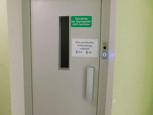 Aufzug.JPG