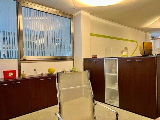 Meran-Studio-Fitness-Miete-GroßeRäume-Zentrum-Garagen-HoheQualität