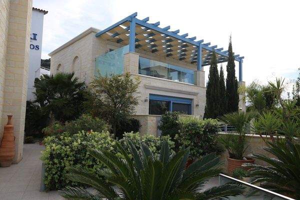 Villa-for-sale-in-Almyrida-Villa-for-sale-in-Chani