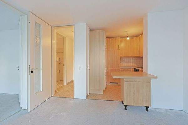 Offene Küche mit mobilem Mini-Tresen