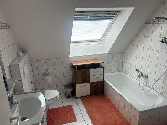 Badezimmer 2.OG links