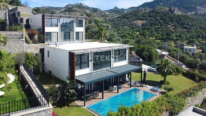 House with Sea Views and Private Pool in Bodrum Yalıkavak