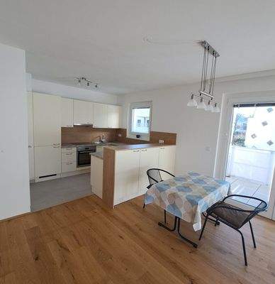 Küche (gut ausgestattet)