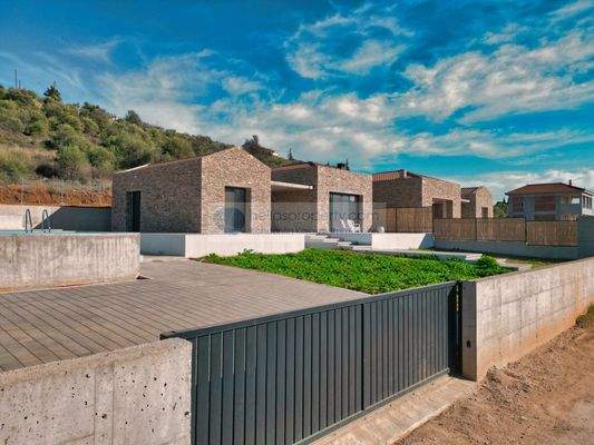 666265a520a941e59fb092110cf8064f-original