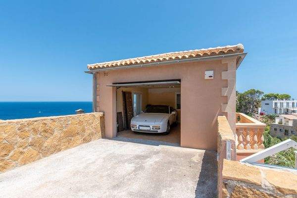 Garage mit Platz für ein Auto