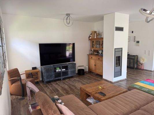 EG Wohnen mit Kaminofen