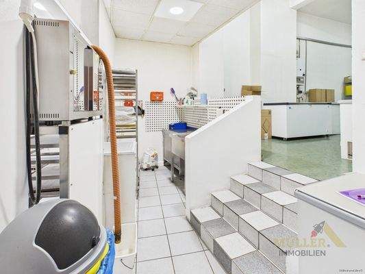 CAM05667G0-PR0015-STILL007