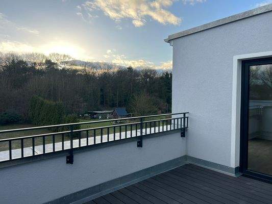 Heidm.Whg 16_Blick Terrasse rechts.JPEG