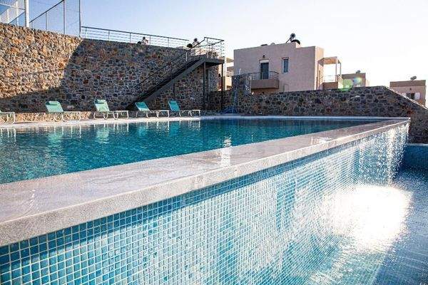 Kreta, Kounali: Moderne Villa mit 4 Zimmern, Pool und Meerblick zu verkaufen