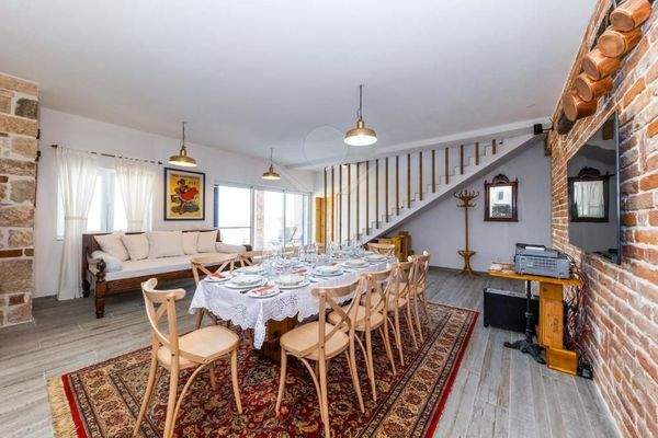 Komplett möbliert und bereit zum Einziehen