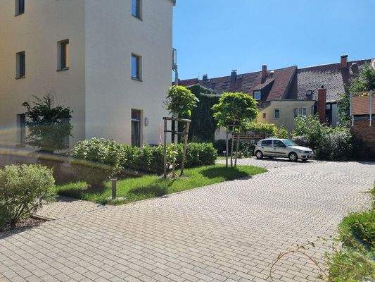 Parkplätze im Innenhof