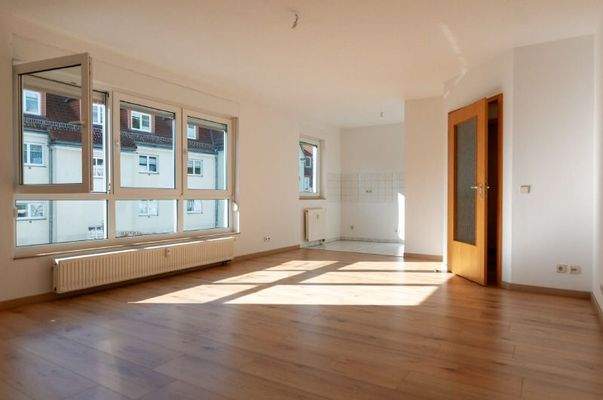 Wohnzimmer Blickrichtung offener Küche