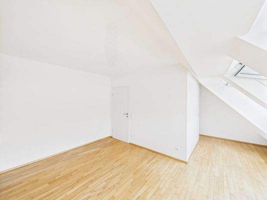 CAM01062G0-PR0225-STILL010