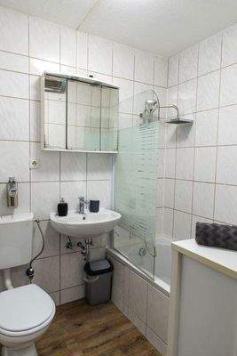 Bad mit alles was man braucht