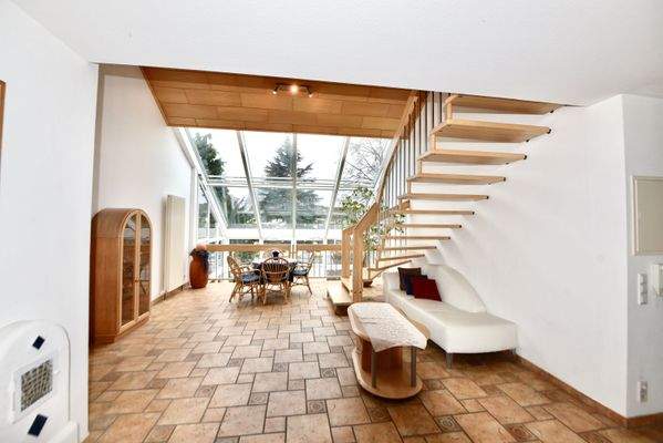 OG Diele mit Blick zum Wintergarten