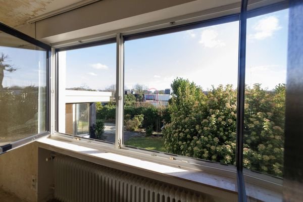 Blick aus dem Fenster im 1. OG