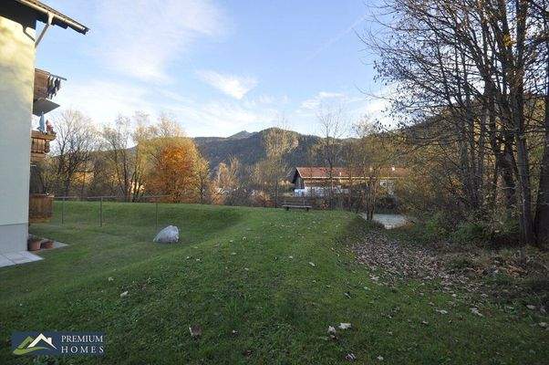 Moderne 3-Zimmer-Eigentumswohnung - Aussicht im Garten/Allgemeinflächen