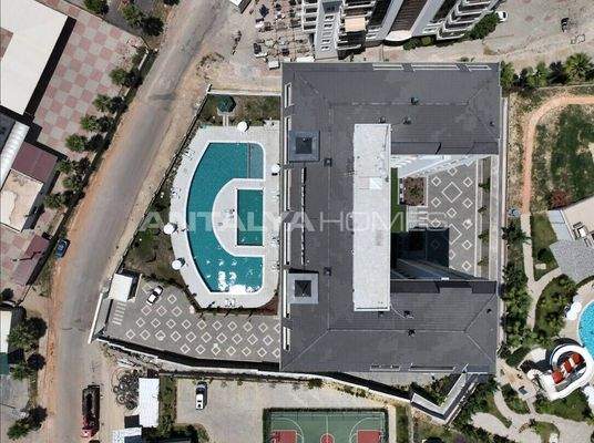 Modern Real Estate Close to the Seacoast in Alanya, Avsallar