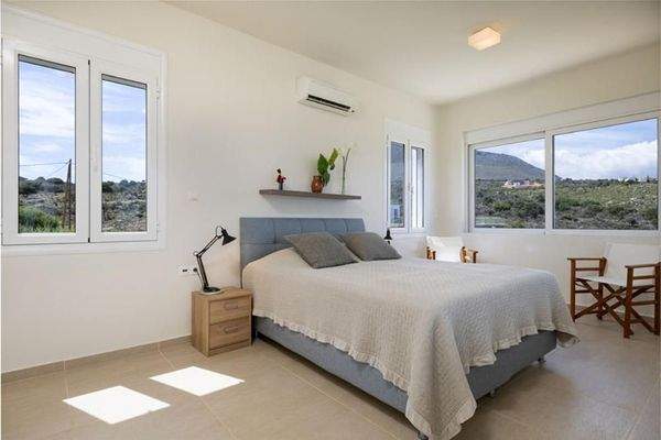 Kreta, Kokkino Chorio: Exotische Villa mit Panoramablick auf das Meer zu verkaufen