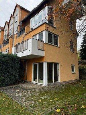 Blick vom Garten zur Wohnung