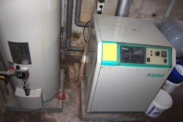 Gaszentralheizung mit WW Aufbereitung im Haus 1