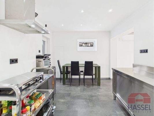 Mit Essbereich offen