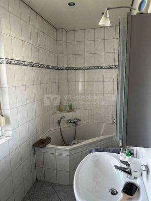 Teilansicht Bad Eckbadewanne OG