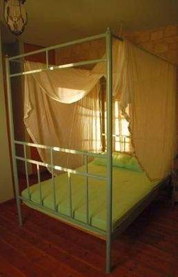 2 komplett ausgestattete Steinvillen mit schönen Gärten und 3 zusätzlichen Baurechten