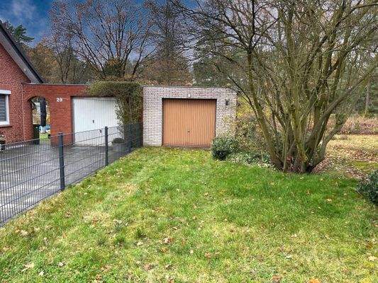 Außenansicht Garage