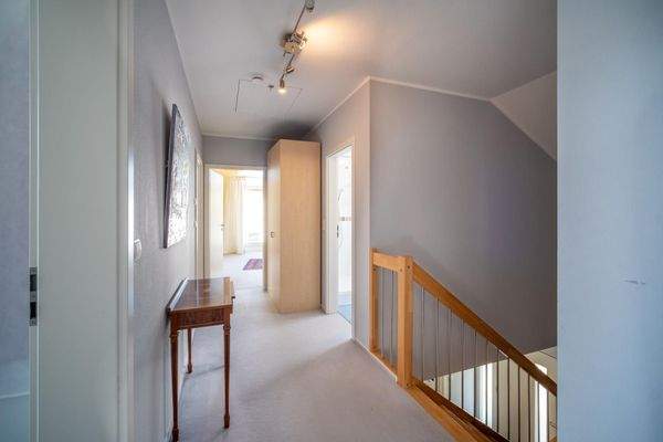 Ausgedehnter Flur im Obergeschoss