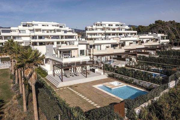 Ready to Move Beachfront Villa in a Gated Community in Marbella