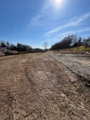 Blick über Grundstück(e)