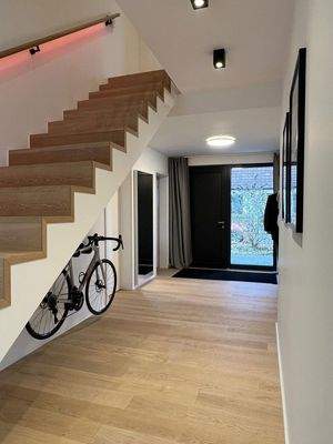 Stahlbetontreppe/ Diele 