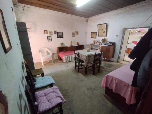 Kreta, Agii Pantes: Klassisches Steinhaus in traditionellem Dorf zu verkaufen