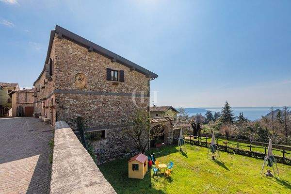 Veduta esterna villa