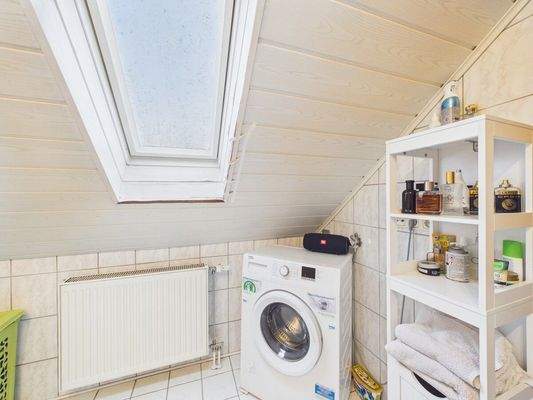 Bad mit Waschmaschinenanschluss DG
