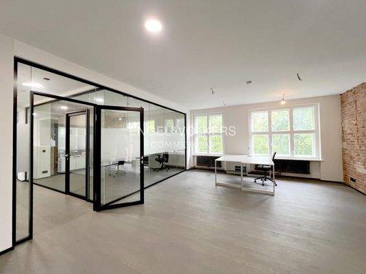 Großes Büro im 2. OG (teilbar)