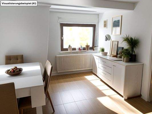 Esszimmer mit Zugang zum Zierbalkon