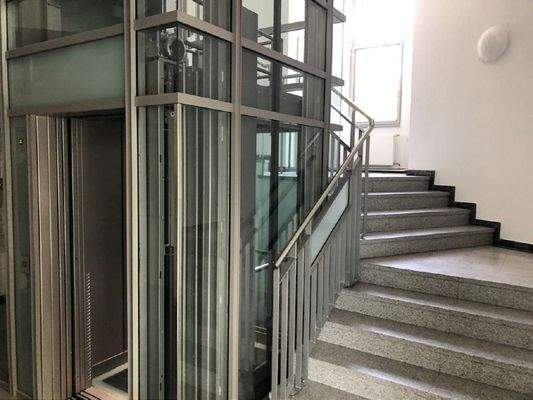 Aufzug Treppenhaus