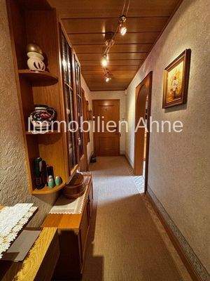 Flur mit Einbaugarderobe