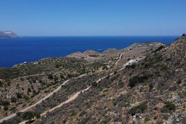 Kreta, Kokkino Chorio: Ruhiges Hanggrundstück mit ewigem Meerblick zu verkaufen