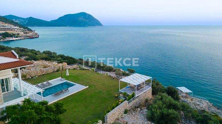 Luxury Seafront Villa with Private Pier in Kaş Kalkan