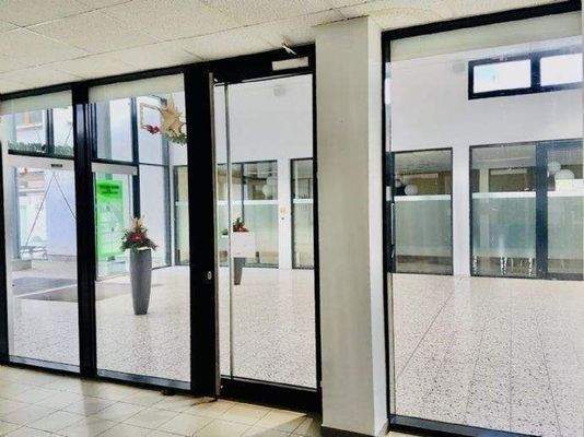 Innenansicht BüroLadenfläche