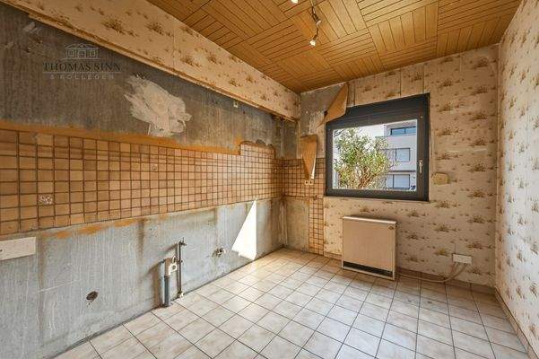 EG: Hier ist Platz für Ihre neue Einbauküche